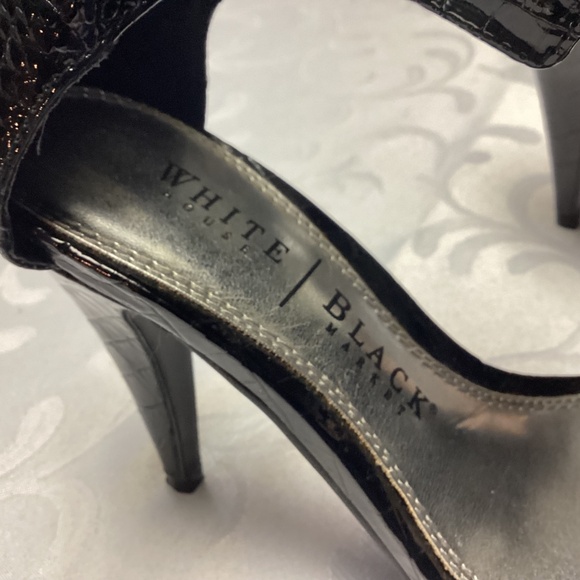 White House black market heels size 6 PATENT LEATHER💃 / bows 🖤🖤🖤🖤 - Picture 5 of 9